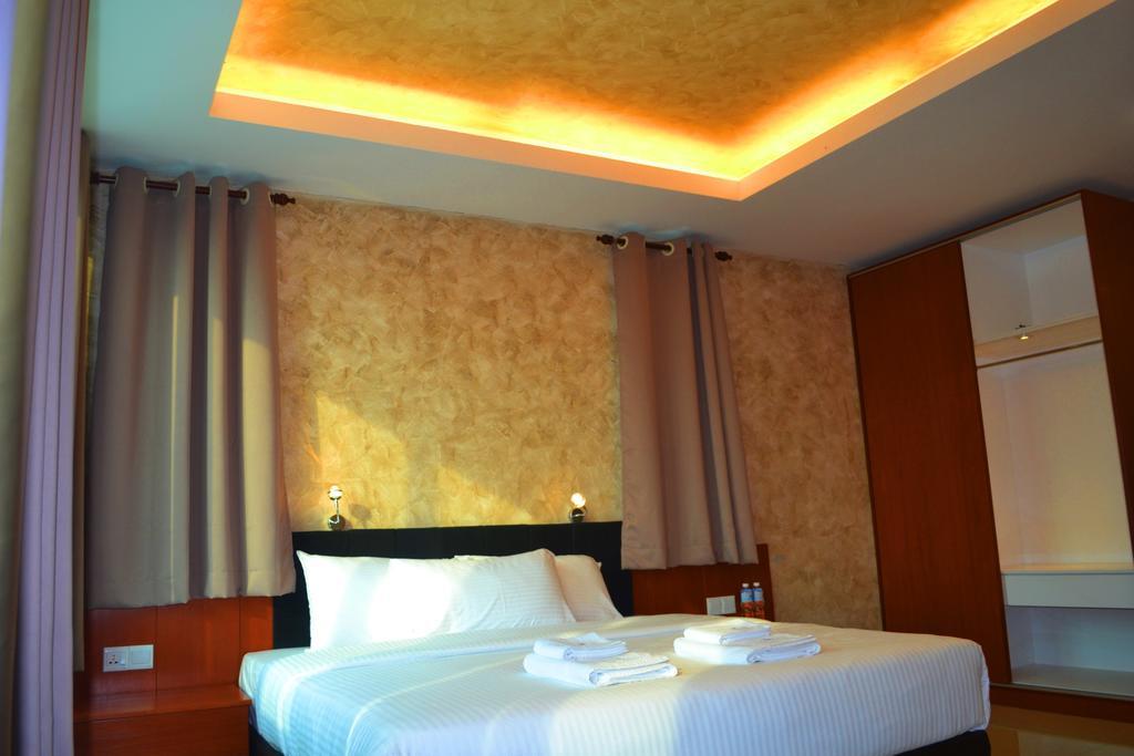 Yew Boutique Hotel Teluk Intan Room photo